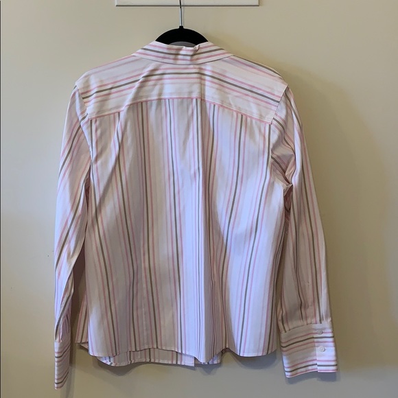 Clothes - Picture 4 of 4